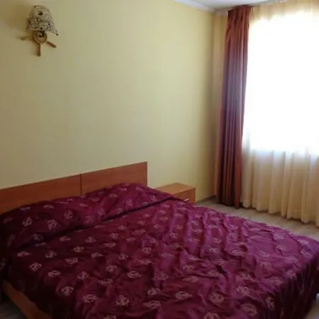 Victoria Palace Apartment